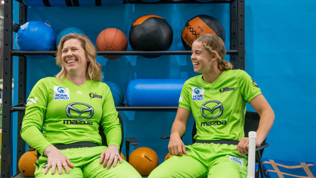 Sydney Thunder players Alex Blackwell (left) and Phoebe Litchfield (right). 