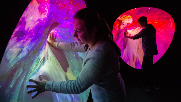 15-year olds Tanya Kovacevic and Finley Hoxley get up close to a new Scienceworks exhibition called Beyond Perceptions: Seeing the Unseen.