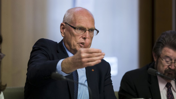 Liberal senator Jim Molan has raised national security concerns over Chinese ownership of gas pipeline company APA.