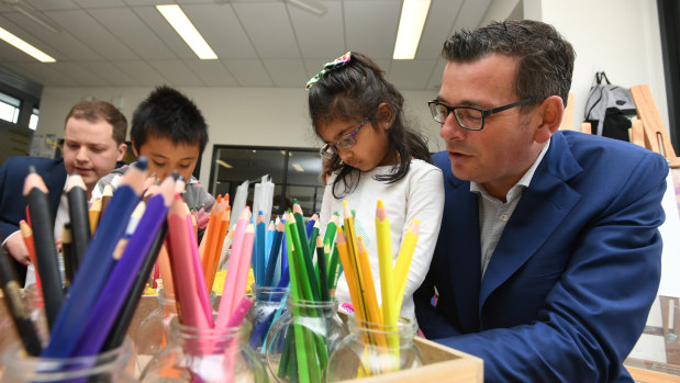 Daniel Andrews with students at the Bridgewater Intergrated Child and Family Centre in Berwick on Wednesday.