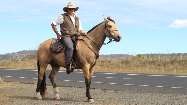 Inverell farmer Glenn Morris is on a five day horse trek to raise awareness about climate change. 