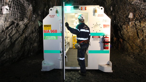 Mine Arc refuge chamber