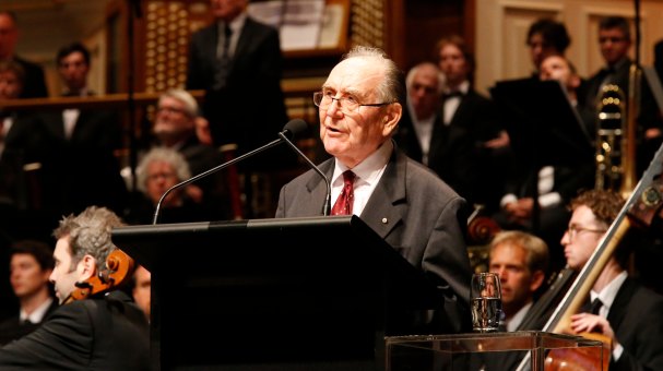 Graham Freudenberg at state memorial service for  Gough Whitlam in 2014.