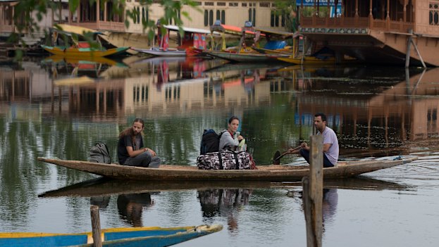 Tourists leave Srinagar on August 3.