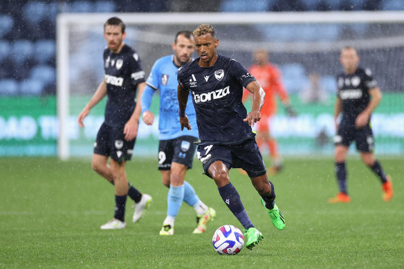 Luis Nani set up one of Melbourne Victory’s goals on his A-League debut.