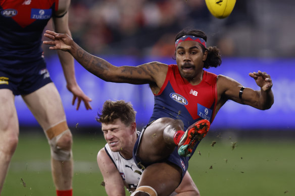 Melbourne’s Kysaiah Pickett kicks the winning goal.