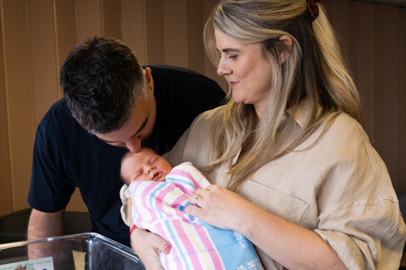 Leanna and Theo Loutas with baby daughter Bonnie. Leanna is the first Australian woman to give birth after undergoing a groundbreaking alternative to IVF, called in vitro maturation.