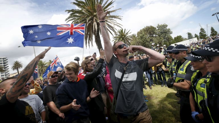 Angry clashes at OZschwitz far-right rally  174b0947792f04aa8630a0d49c89abddae09a8c2