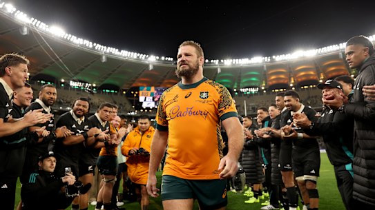 PERTH, AUSTRALIA - OCTOBER 04: James Slipper of the Wallabies walks off the field for his final game through a guard of honour during The Rugby Championship & Bledisloe Cup match between Australia Wallabies and New Zealand All Blacks at Optus Stadium on October 04, 2025 in Perth, Australia. (Photo by Cameron Spencer/Getty Images)
