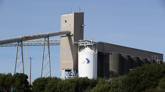 The Alcoa-controlled Portland Aluminium smelter is dependent on government subsidies.