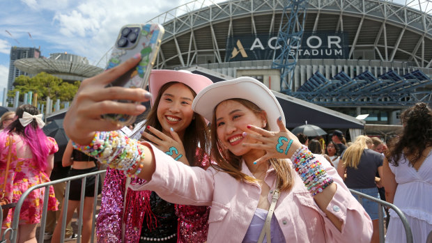 How Swifties sucked up 15,000 hours of video data