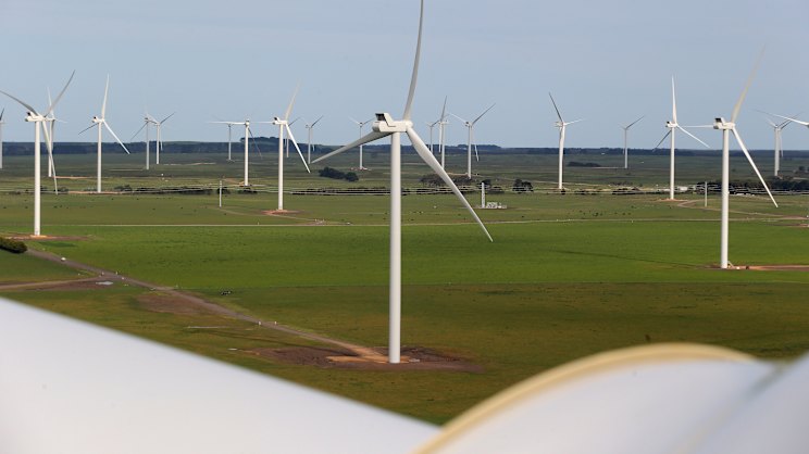 brisbanetimes.com.au - James Hall - Falling power bills contingent on no delays to renewables, industry warns