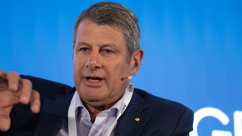 Steve Bracks says voters want change before November