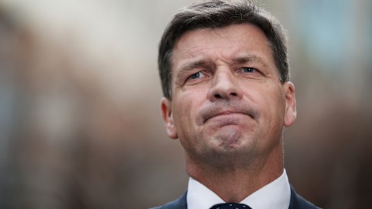 Energy Minister Angus Taylor has formally apologised to Sydney Lord Mayor, Clover Moore in a three-paragraph letter.