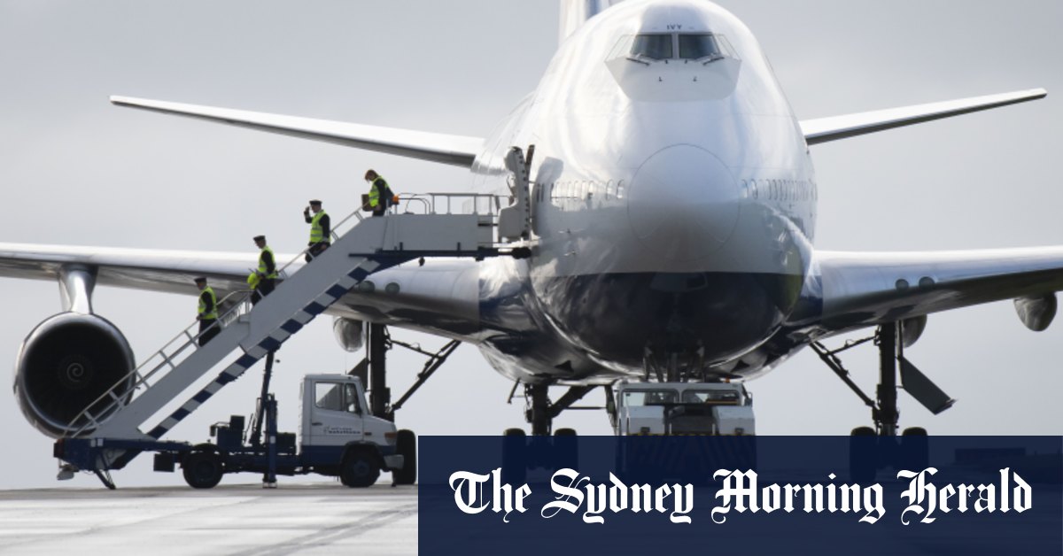 Рейсы Эмирейтс в Австралию пребывают в затруднении после закрытия границы между Великобританией и ОАЭ