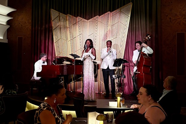 Hollywoodland Supper Club features a live jazz band, who pair the music to your menu