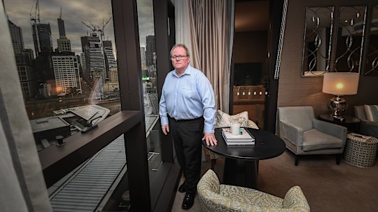 After five years failed rectification works, creaking noises have forced the Tarantos to sell their dream home in the Prima Pearl tower. 