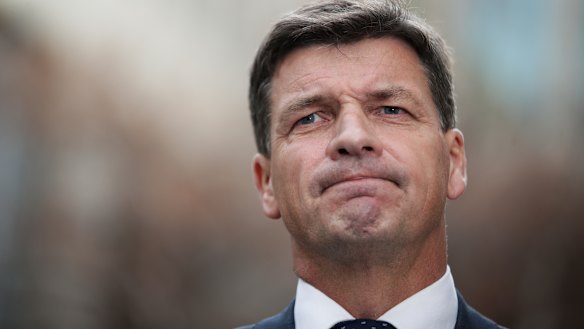 Energy Minister Angus Taylor has formally apologised to Sydney lord mayor Clover Moore in a three-paragraph letter.