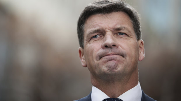 Energy Minister Angus Taylor has formally apologised to Sydney lord mayor Clover Moore in a three-paragraph letter.