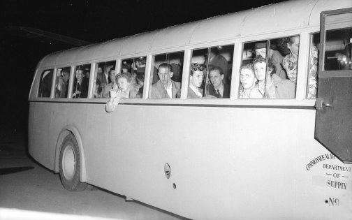 Flu suspects arrive at Mascot on KLM Skymaster, January 1951
