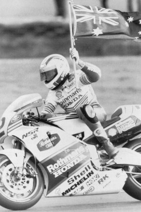 Wayne Gardner on his victory lap. April 9, 1989 at Phillip Island.