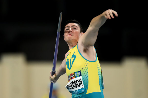 Corey Anderson's broke his own world record and secured gold with his first throw.