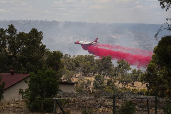 Labor wants to expand the nation’s large air tanker fleet.
