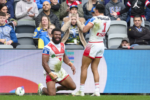 Dragons winger Mikaele Ravalawa had a day out against the Eels.