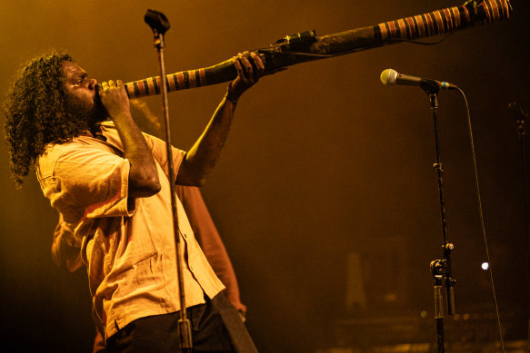 Yimila Gurruwiwi of King Stingray plays the didgeridoo.