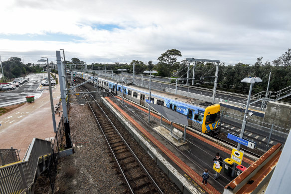Kananook station was promised an enlarged car park at the 2019 election. It was then abandoned and it is now back as part of an increase in car park spending.