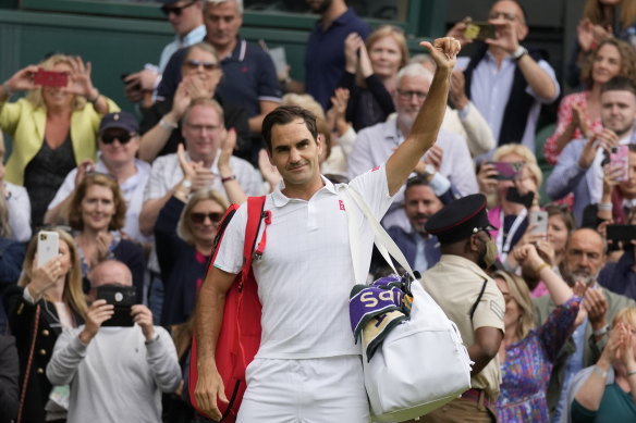 Roger Federer leaves the court after being defeated by Poland’s Hubert Hurkacz. 