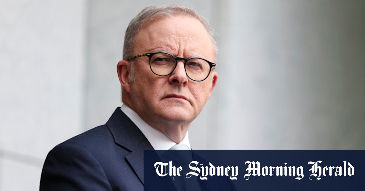 Albanese met by angry jeers from regional protesters at News Corp event