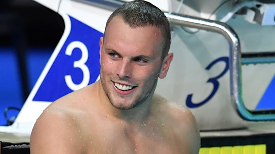 Chalmers storms down the outside for emotional 100m freestyle victory