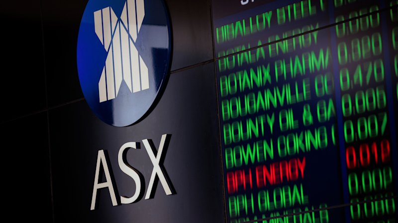 ASX treads water as interest rate fears loom over markets