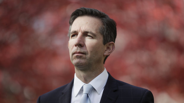 Trade Minister Simon Birmingham says a free trade agreement with the European Union remains on track. 