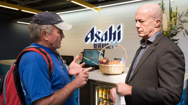 Stanley walnut grower David McIntyre puts his case to Stuart Roberts of Asahi.