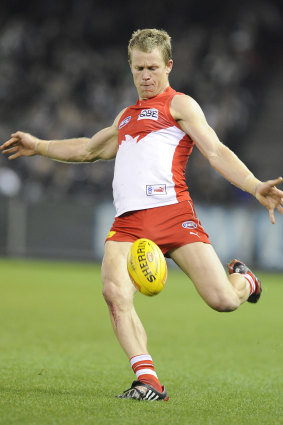 Ryan O’Keefe in action for the Swans back in 2008.