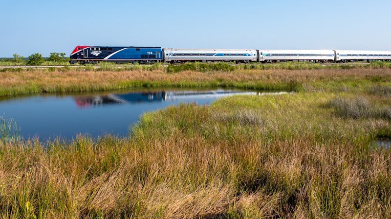 Train service returns after 20 years to connect two major Southern party towns