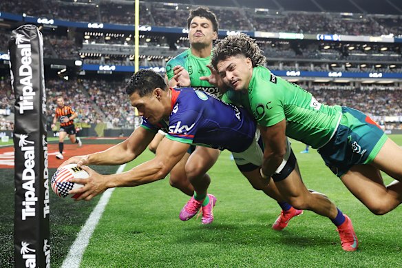 Roger Tuivasa-Sheck crosses for the Warriors last year in Vegas.