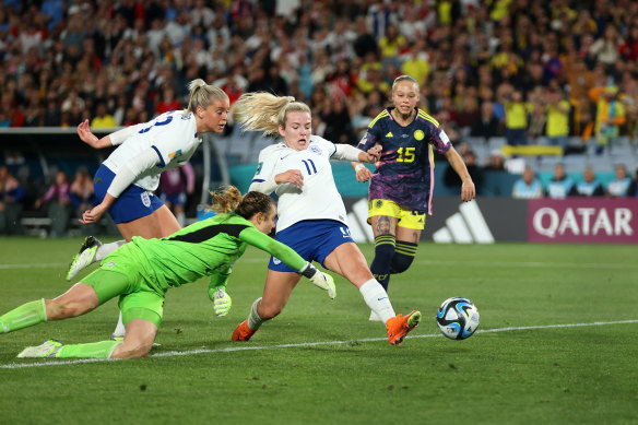 England’s Lauren Hemp scores in front of a hostile Colombian-heavy crowd during Saturday night’s quarter-final win.