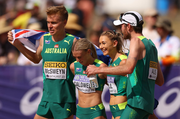 Stewart McSweyn, Abbey Caldwell, Jessica Hull and Ollie Hoare after the race.