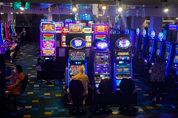 Under Premier Dominic Perrottet’s reform plan, cash will be removed from all poker machines by December 31, 2028.