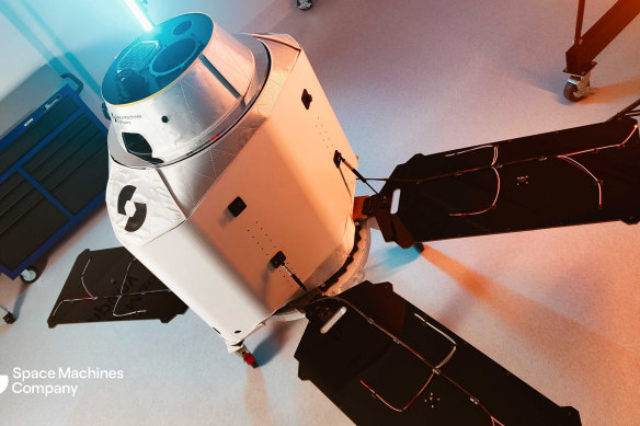 Space Machines’ Optimus Viper is capable of swooping towards and manoeuvring around larger satellites.