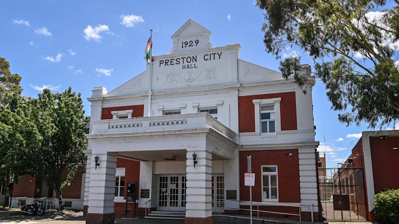 Darebin will keep Palestinian flag – at least for now