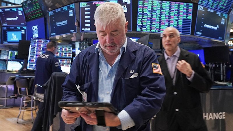 ASX dips as banks and retail stocks drag