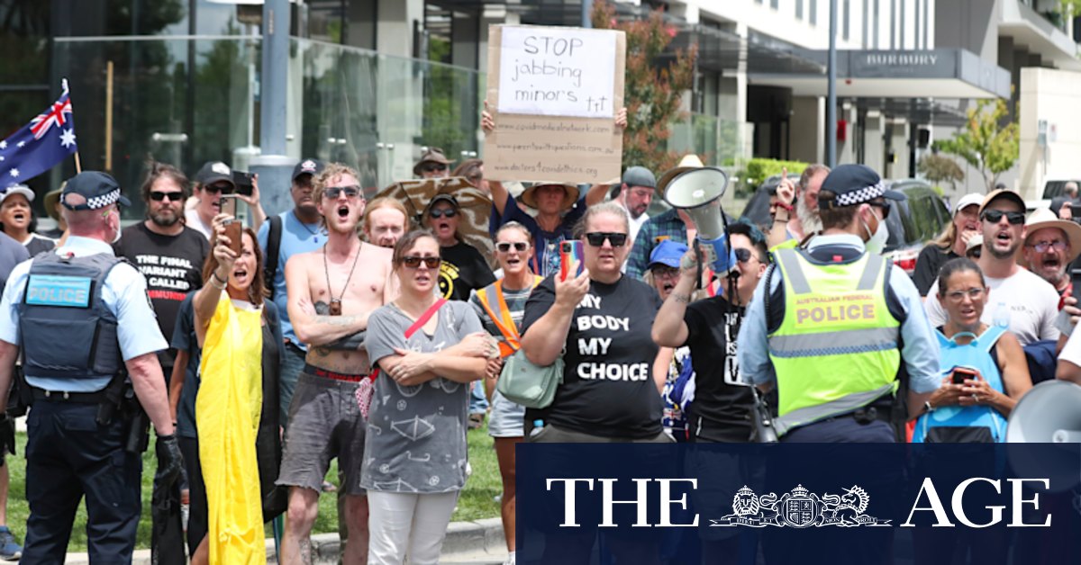 Anti-vaccination mandate protesters encircle National Press Club - Vimarsana News