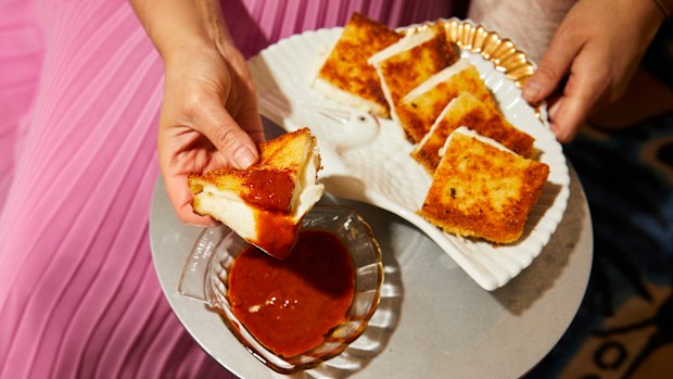 Make fried mozzarella “carrozza” with curry napoli sauce ahead and heat to order.