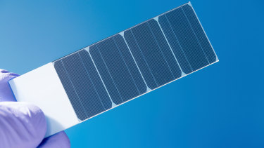 Silicon crystal with photovoltaic cells.