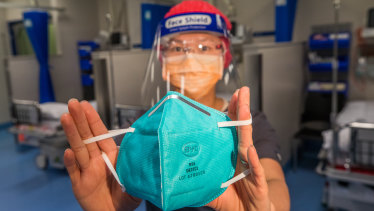 Australian Society of Anaesthetists president Dr Suzi Nou says she is one of a small proportion of healthcare workers who fit the an orange duckbill mask.