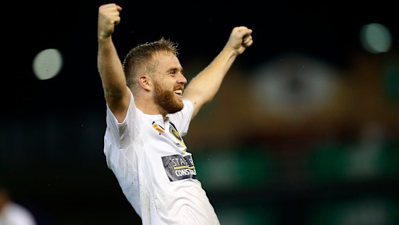 Pain relief: Connor Pain makes it 3-0 for the Mariners.